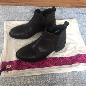 Tory Burch Chelsea Boots